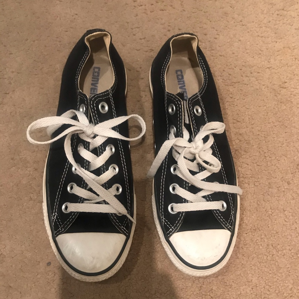CONVERSE classic low chucks